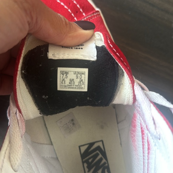 Red Vans Women’s Size 9 - Picture 3 of 4